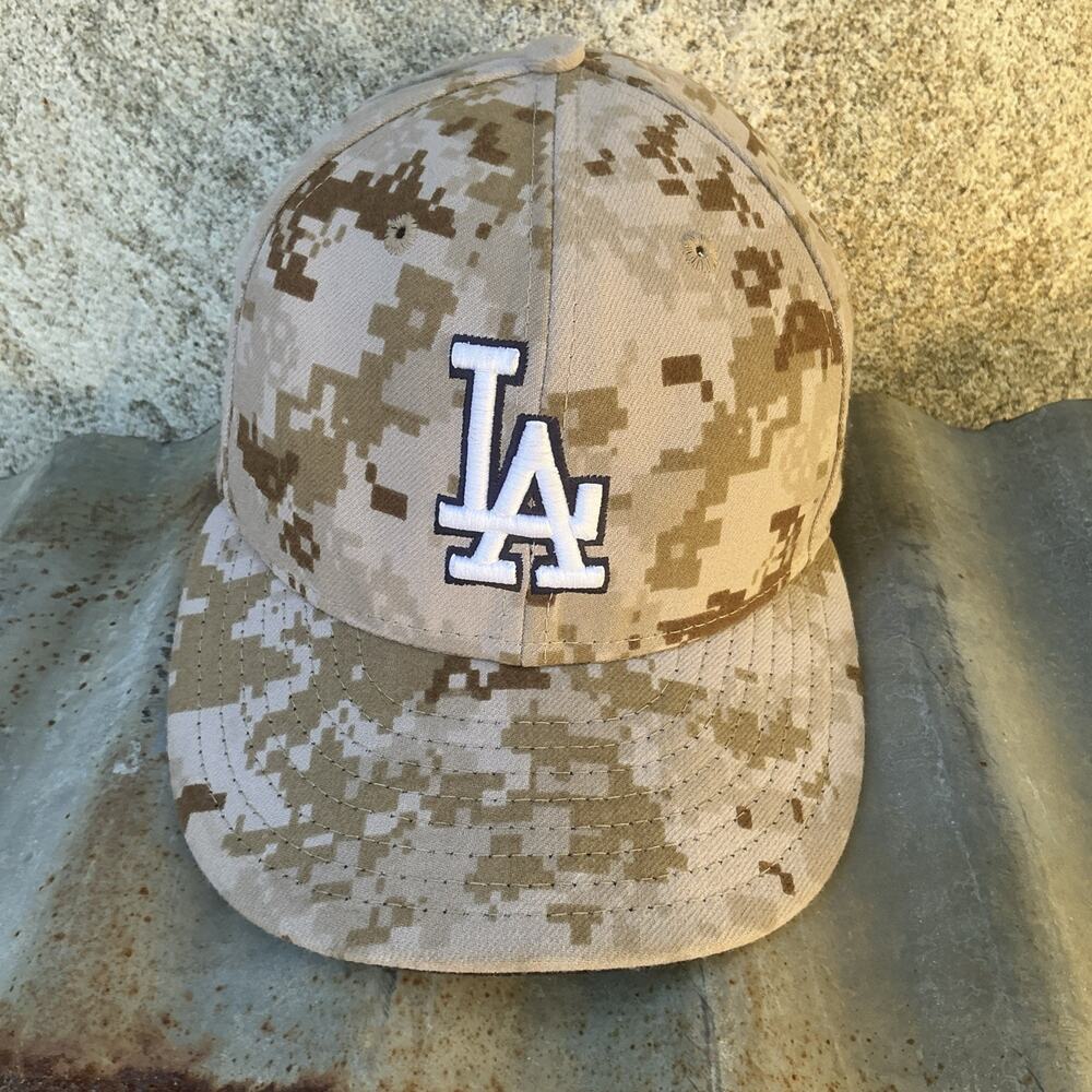 LA Dodgers New Era 59 Fifty Fitted Hat Size 7 Camo MLB On Field Cap EUC